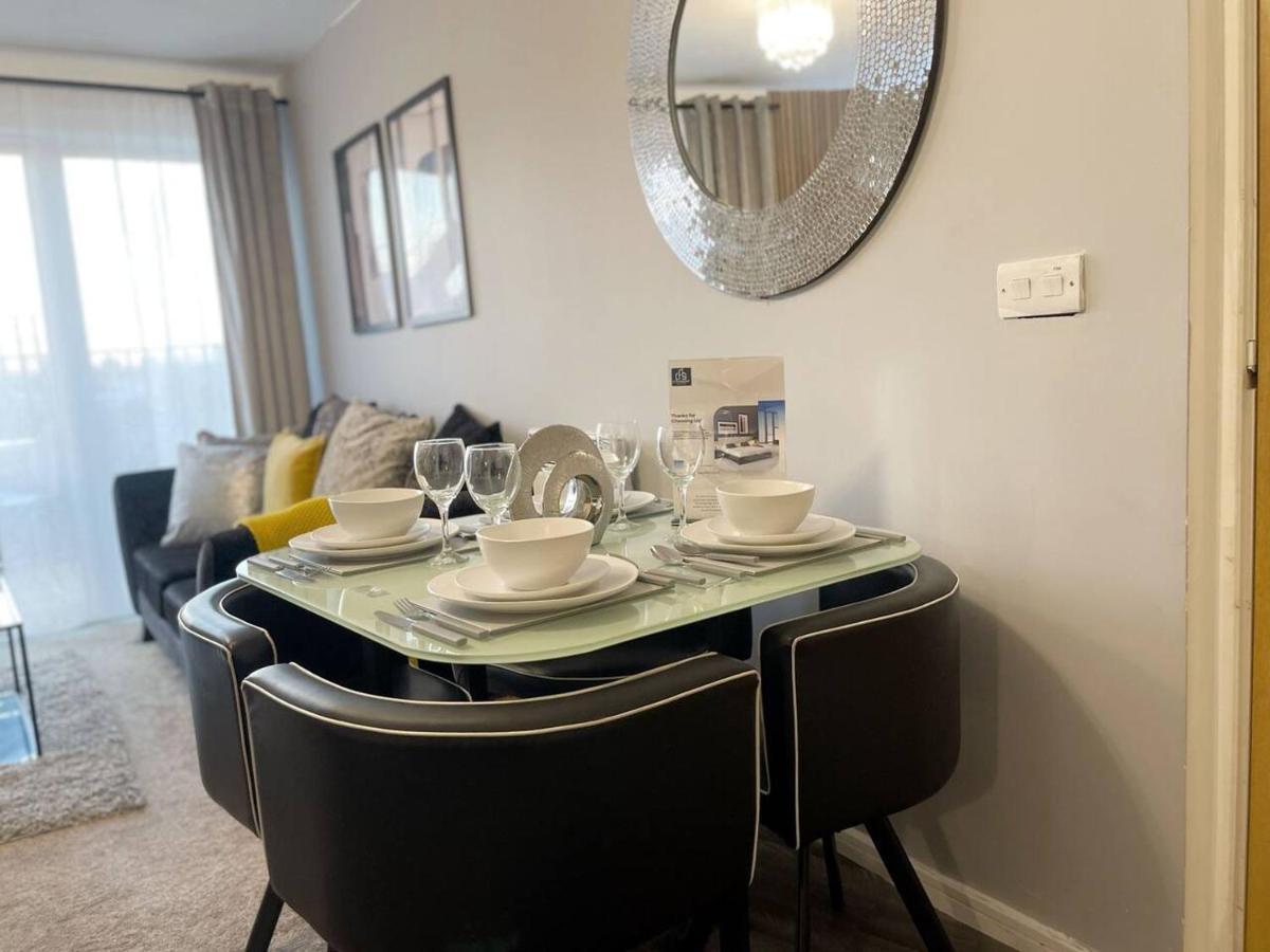 Cityfront Cosy Apt Near City Centre & Etihad Stadium, Free Parking Манчестър Екстериор снимка