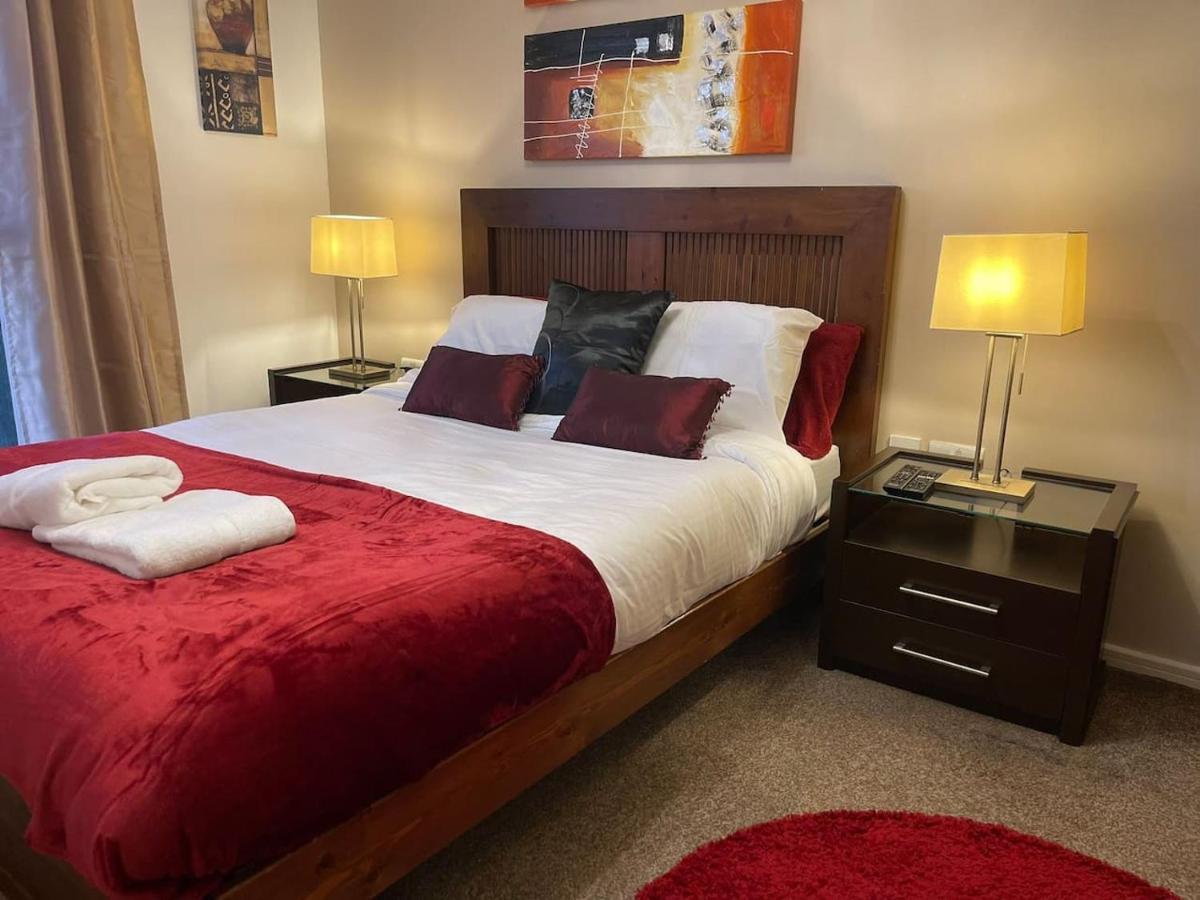 Cityfront Cosy Apt Near City Centre & Etihad Stadium, Free Parking Манчестър Екстериор снимка
