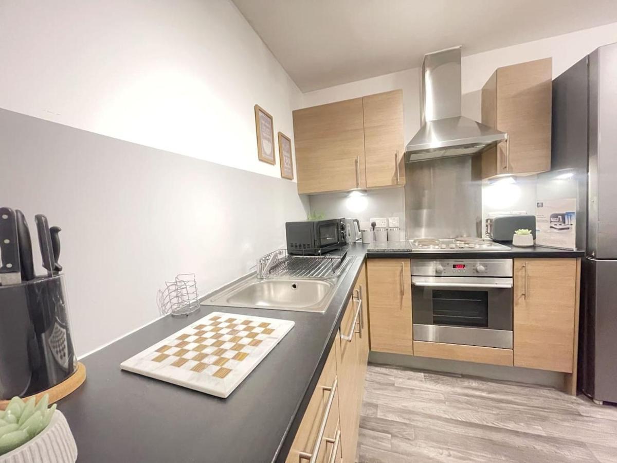 Cityfront Cosy Apt Near City Centre & Etihad Stadium, Free Parking Манчестър Екстериор снимка